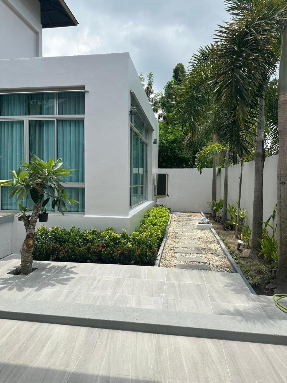 Holiday Pool Villa Na Chom Thian Bagian luar foto