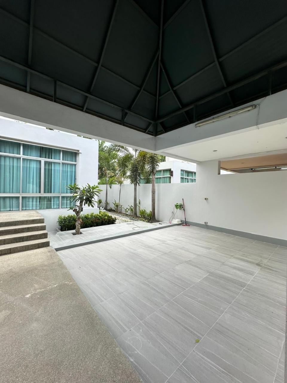 Holiday Pool Villa Na Chom Thian Bagian luar foto